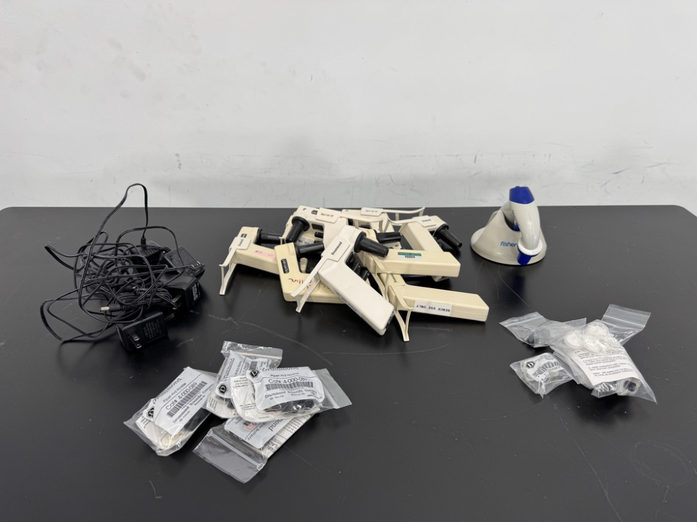 Image of Lot of Drummond Pipet Aid XP